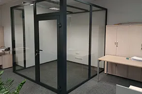 Realizacja ścianek wewnętrznych z aluminium
