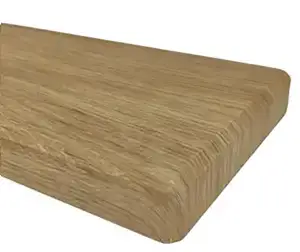 Parapet z frezem typu &bdquo;Stone&rdquo; z mocno zaokrągloną, masywną krawędzią &ndash; eleganckie wykończenie inspirowane kamieniem.