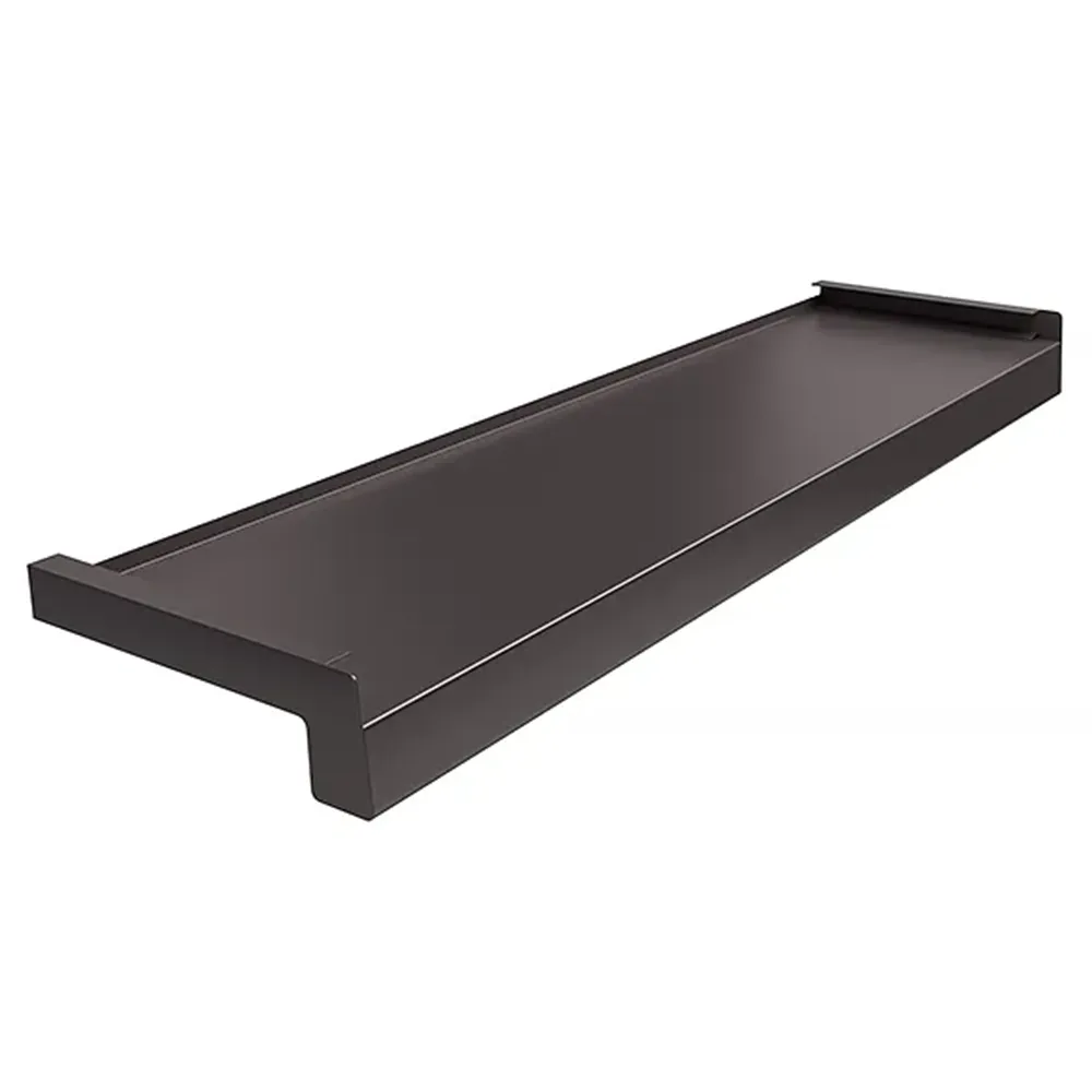 Aluminiowy parapet w kolorze Brąz RAL 8019 z danymi technicznymi dotyczącymi wymiar&oacute;w, materiału i zastosowania.