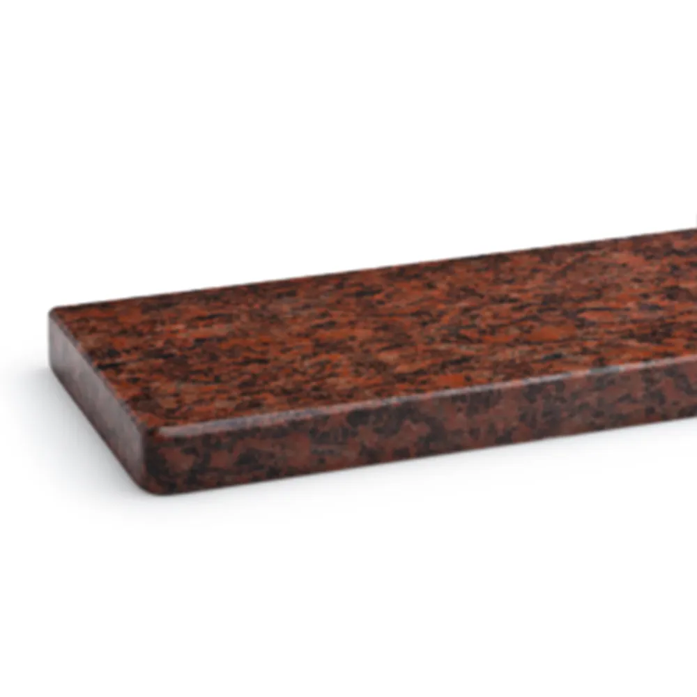 Granitowy parapet &bdquo;Vanga&rdquo; (100 &times; 150 mm) do zastosowania zewnętrznego z polerowaną powierzchnią.