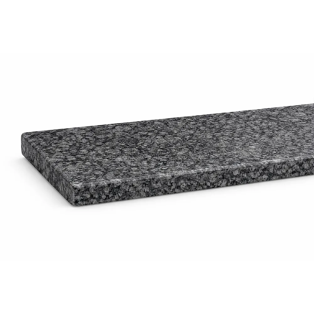 Granitowy parapet „Steel Grey Lapatura” (100 × 150 mm) do zastosowania zewnętrznego z polerowaną powierzchnią.
