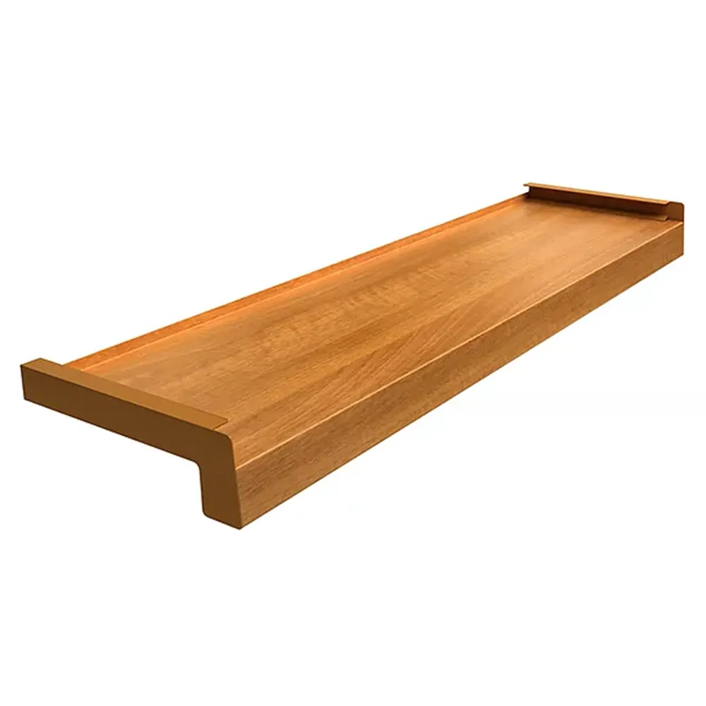 Stalowy parapet zewnętrzny Laminowany w kolorze Winchester z bocznymi zaślepkami.